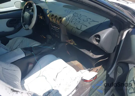 1999 Pontiac Firebird из США, поврежденный, VIN 2G2FS32K6X2209048